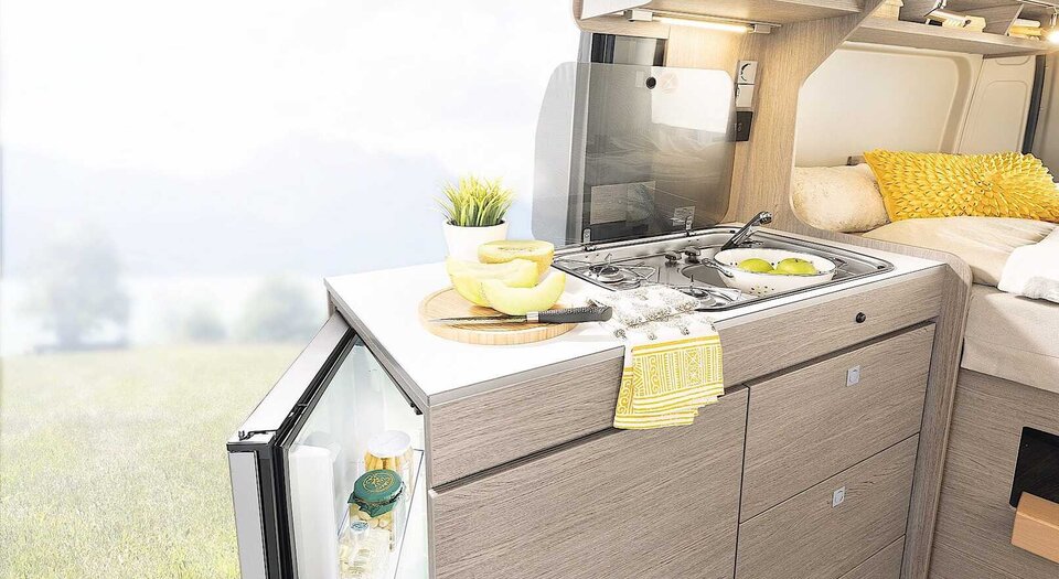 Spacious kitchenette | Optimised space in cabinets and drawers