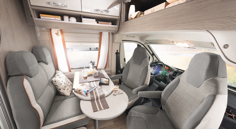 Convivial seating area | Plenty of room for four people on the road and at the destination