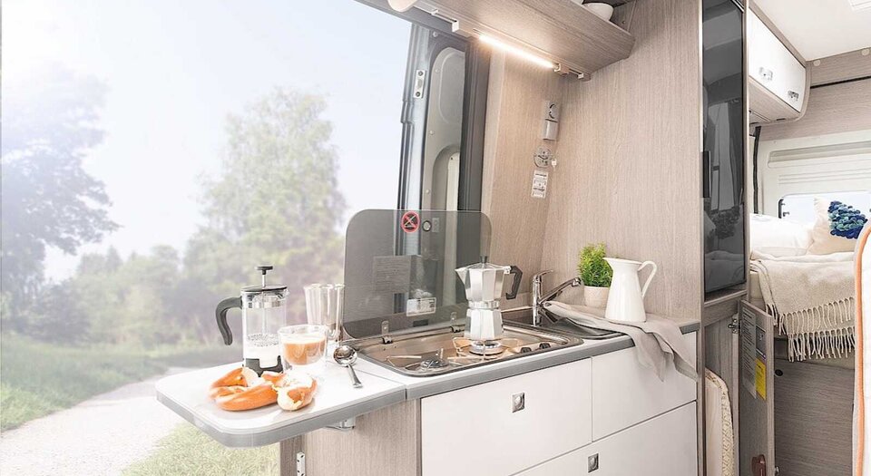 Extra-large kitchenette | Functional and with lots of optimised storage space